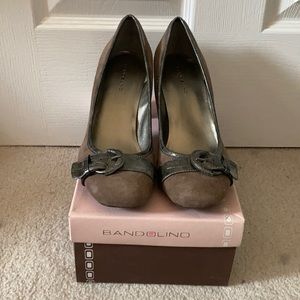 EUC Bandolino leather heels